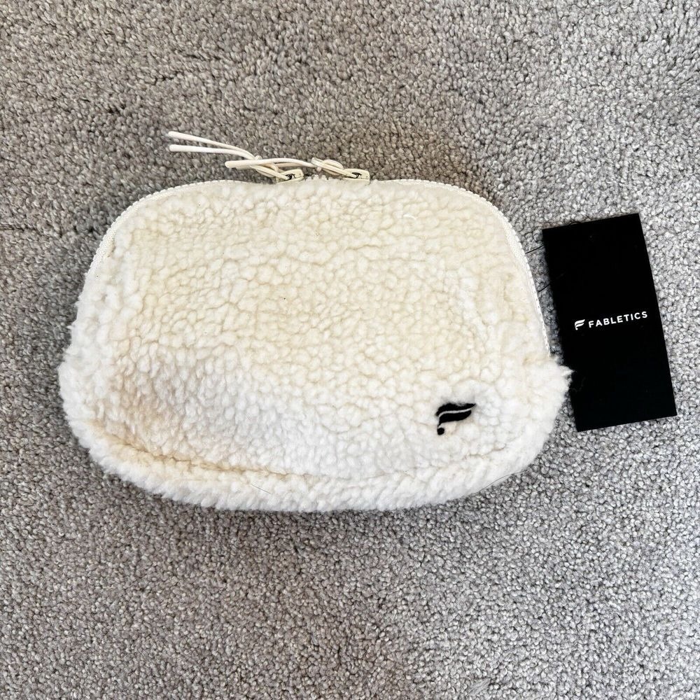 Fabletics Ivory Fleece Teddy Belt Bag Fanny Pack Gift Travel Cozy‎ Outdoor NEW